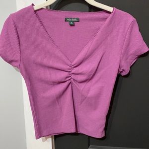 Wild Fable, v-neck, purple cropped T